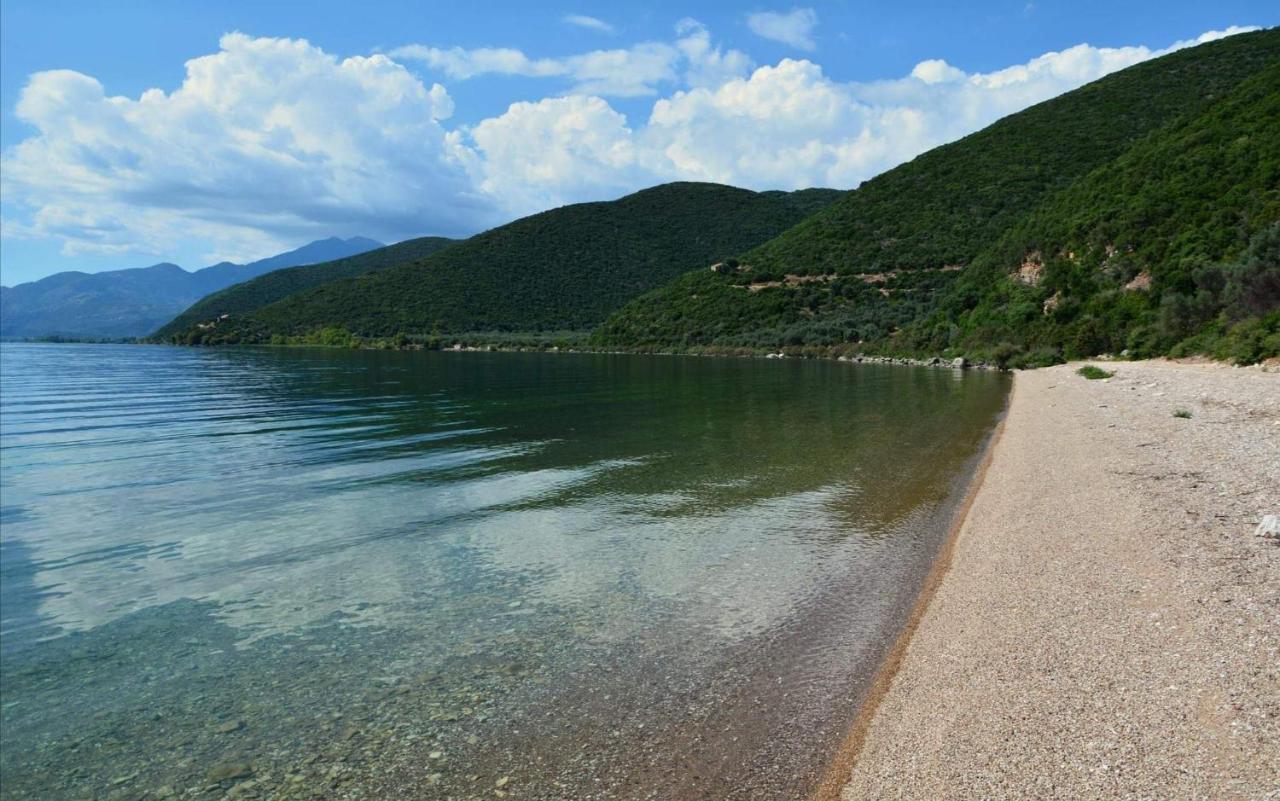 The Lake House" -Trichonida Lake Marathias (Aetolia-Acarnania) Exterior foto